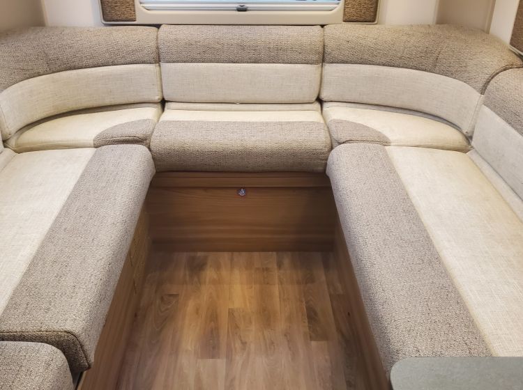 sold deposit received thanks!!!!!! SWIFT ESCAPE 674 motorhome 6 berth 5 belts u shape lounge only 9k miles 20 reg excellent condition px and finance possible 12 months warranty