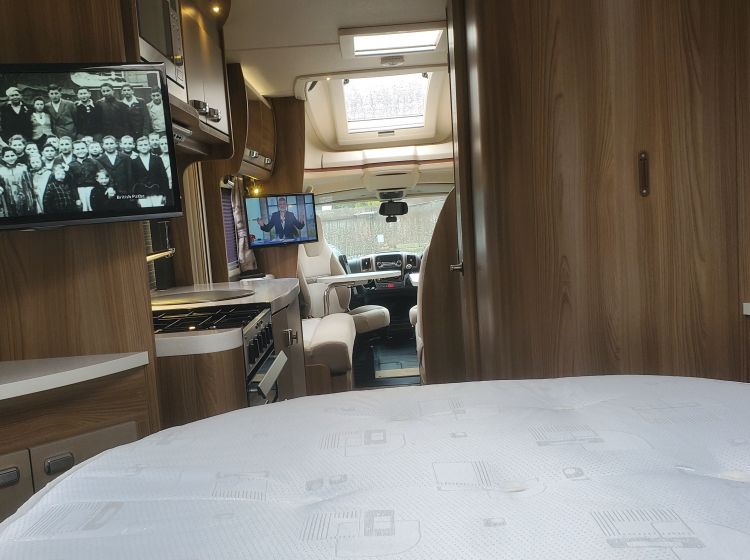 sold deposit recieved thanks!!!!!!!SWIFT KON-TIKI 625  BLACK EDITION MOTORHOME 4 berth 4 seatbelts island bed extras 15k mile 2017	px and finance possible- 12 months warranty