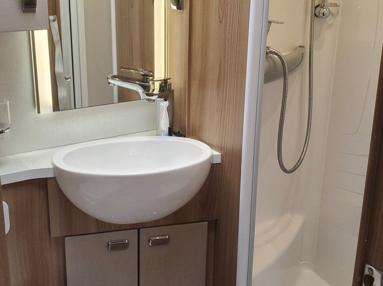 sold deposit recieved thanks!!!!!!!SWIFT KON-TIKI 625  BLACK EDITION MOTORHOME 4 berth 4 seatbelts island bed extras 15k mile 2017	px and finance possible- 12 months warranty