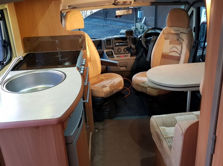 now sold thanks!!!!!!motorhome swift voyager 695 el 4 berth 4 seatbelts with extras 2008 	fsh 2 keys excellent condition px and finance welcome