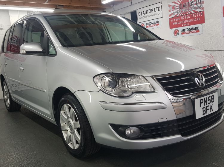 now sold thanks!!!!!!Volkswagen Touran 1.4 TSI auto7 seater highline japanese import in stock 2008 excellent condition px and finance 6 months warranty