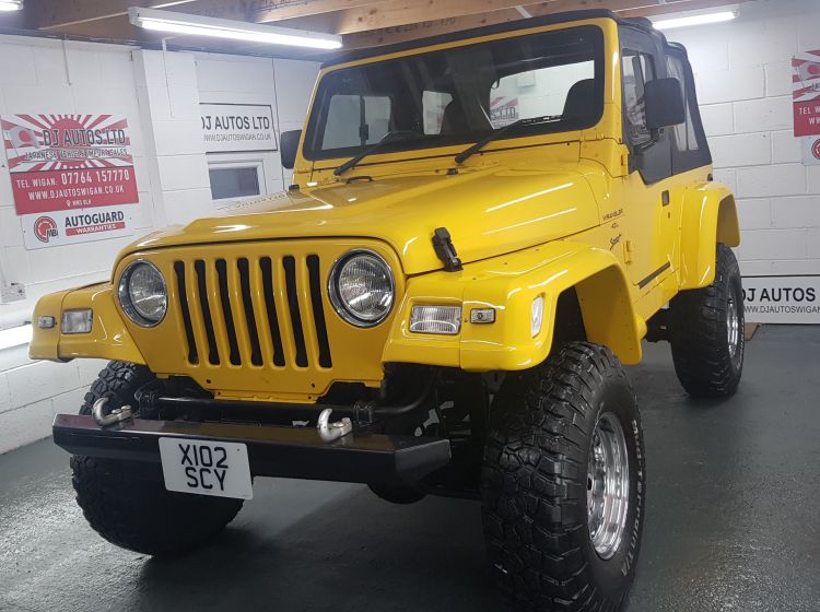 now sold thanks!!!!!!!!!Jeep Wrangler 4.0 manual sport